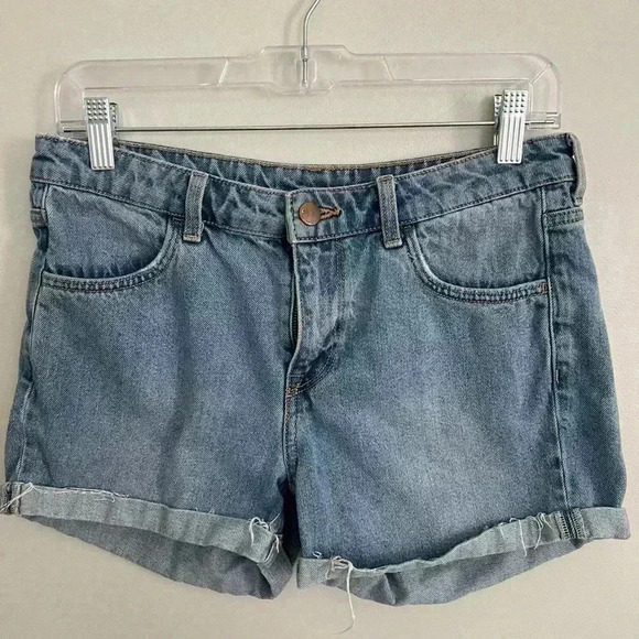 H&M Pants - Perfect Jean Shorts. Regular waist.